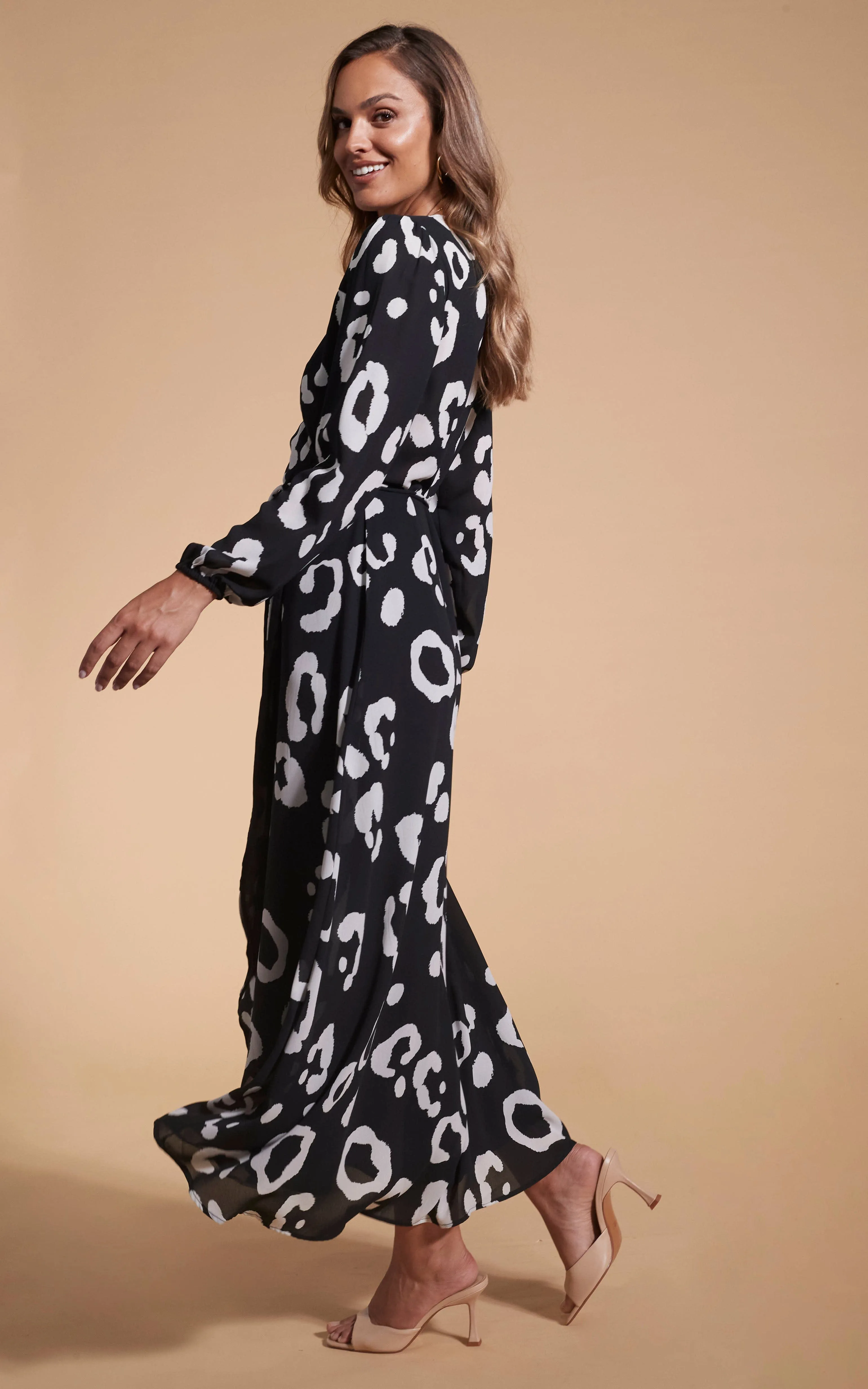 Jagger Maxi Dress In Oversized Mono Leopard