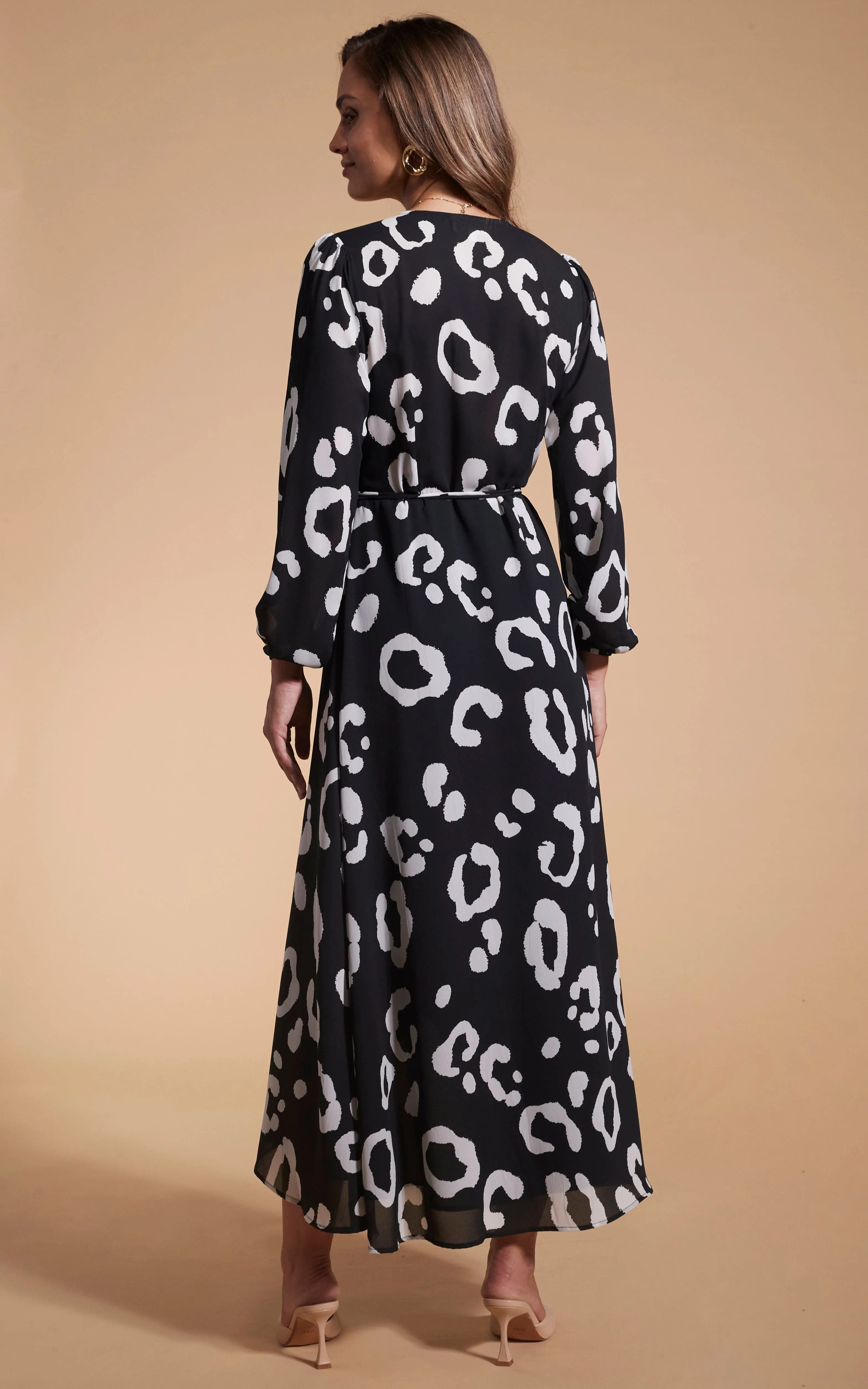 Jagger Maxi Dress In Oversized Mono Leopard