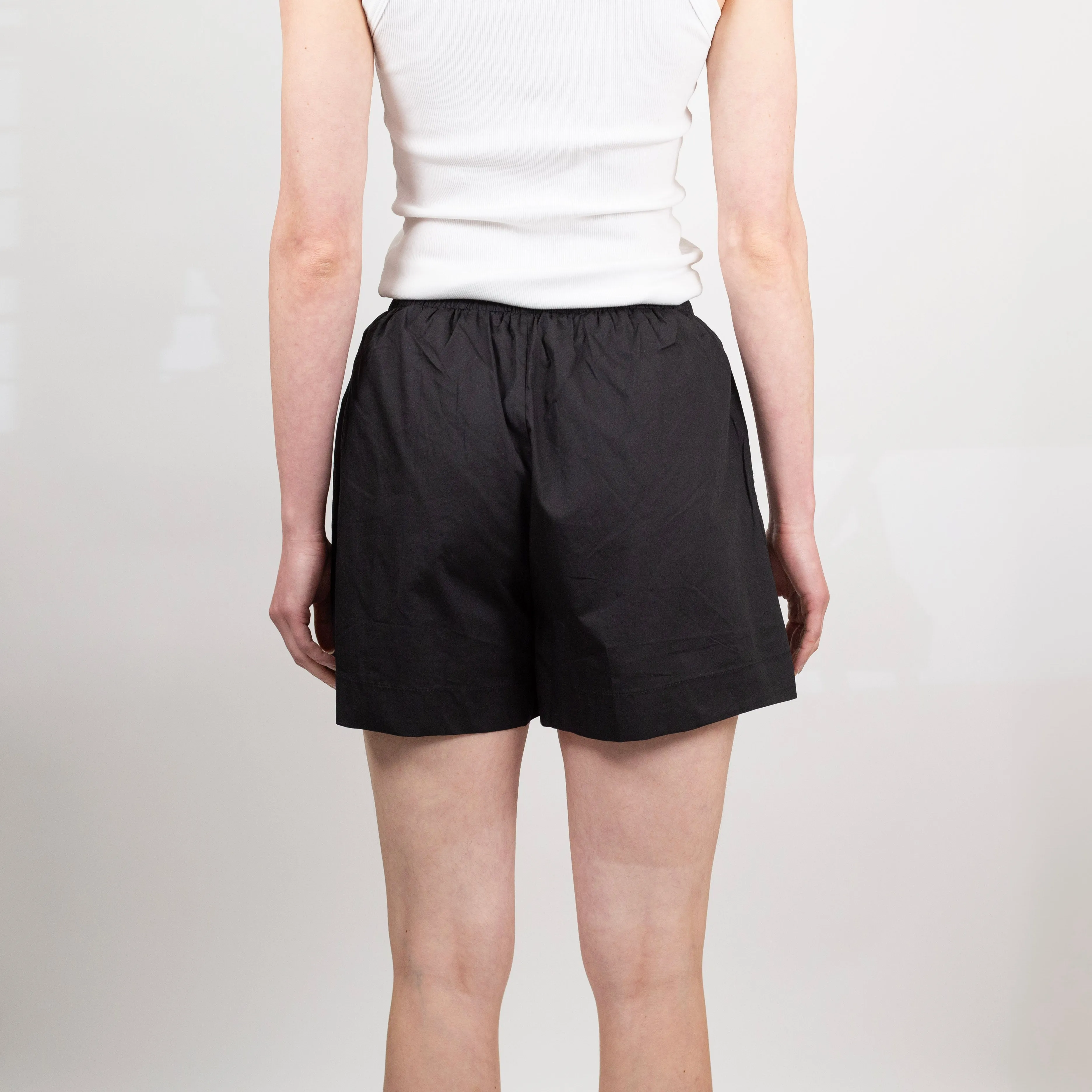 Lara Embroidered Short