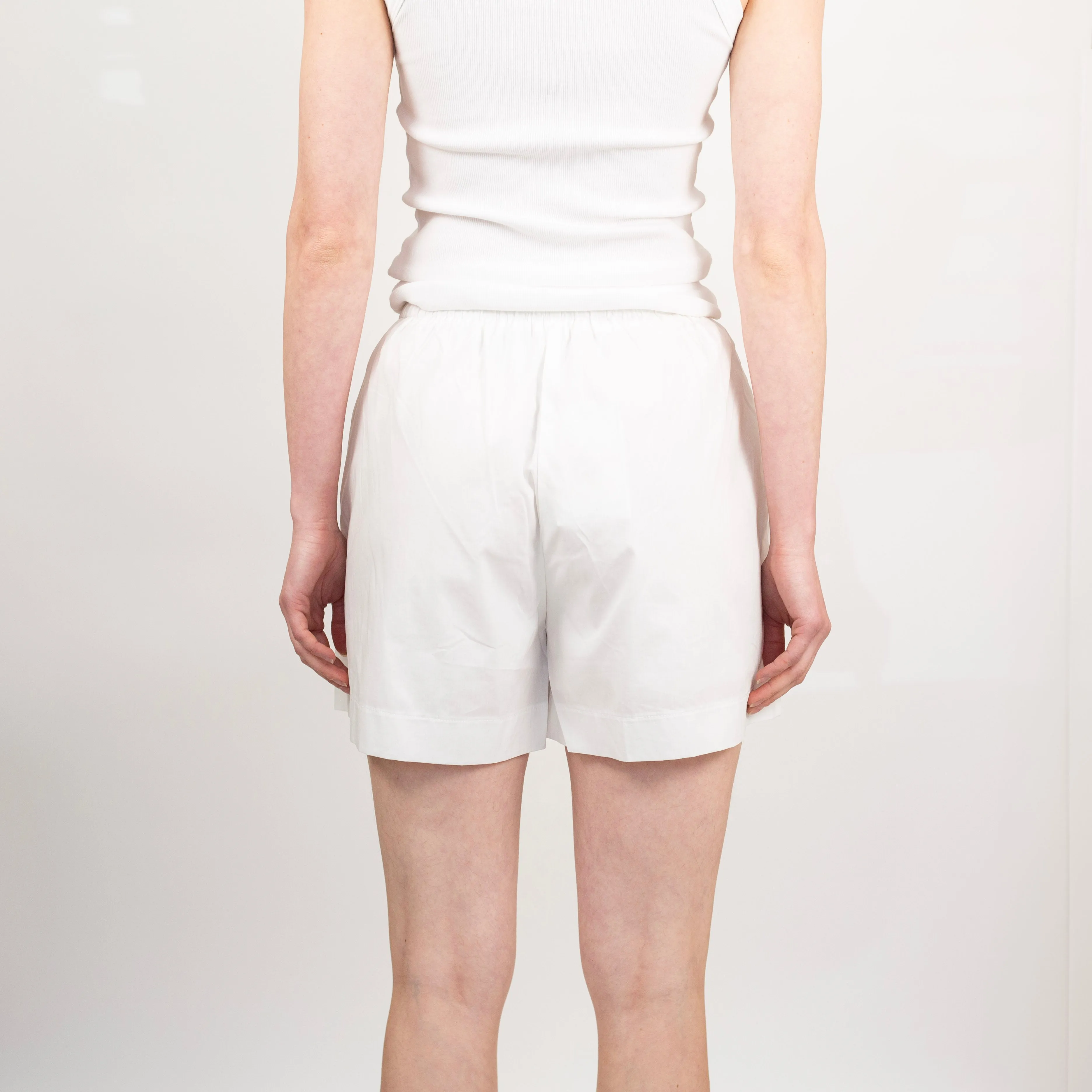 Lara Embroidered Short