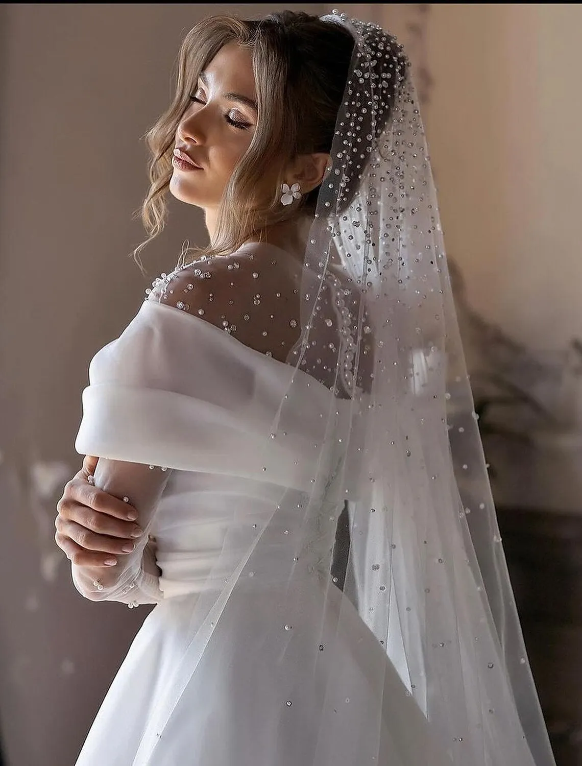 Luolandi Beach Little White Dresses Formal Wedding Dresses A-Line Illusion Neck Long Sleeve Floor Length Tulle Bridal Gowns With Ruched