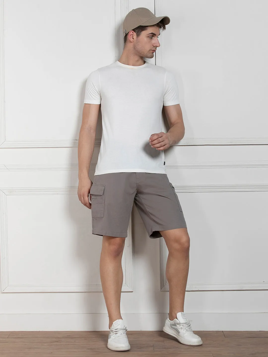 Men's Mid grey Relaxed Fit Mid-Rise Solid Casual Shorts