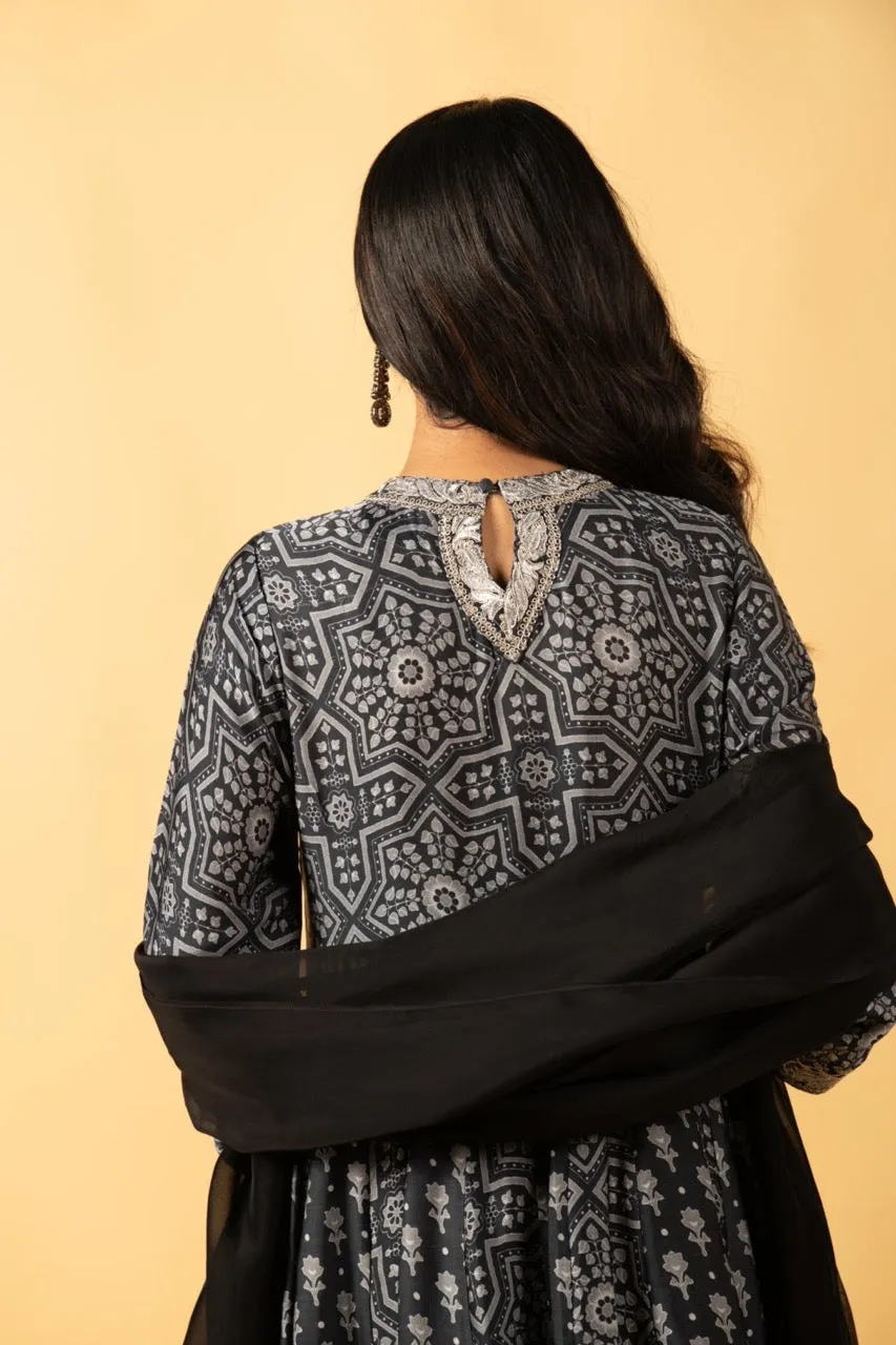 Nargis Set