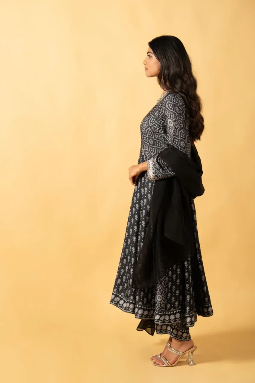 Nargis Set