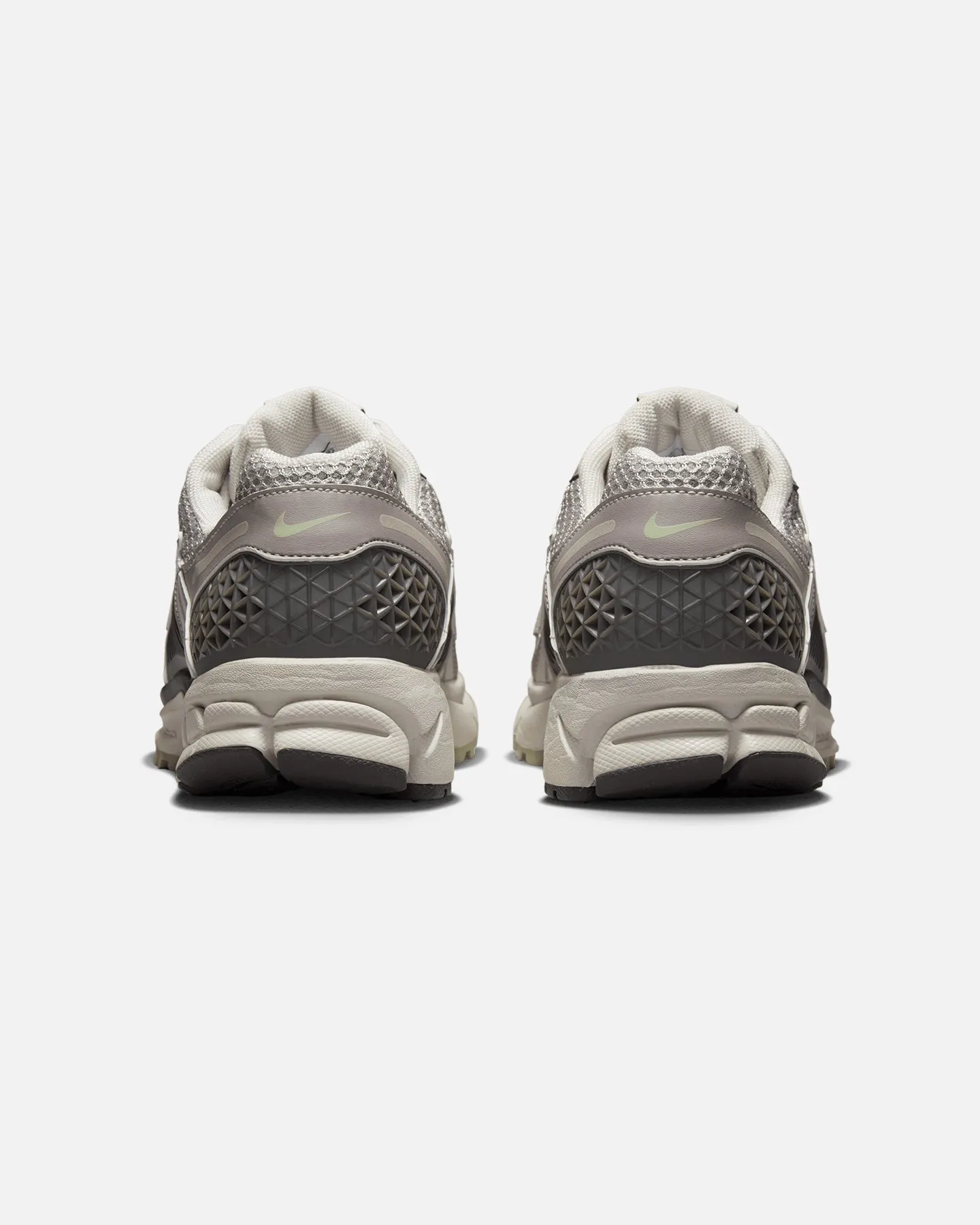 Nike Women's Zoom Vomero 5 Cobblestone/Light Bone