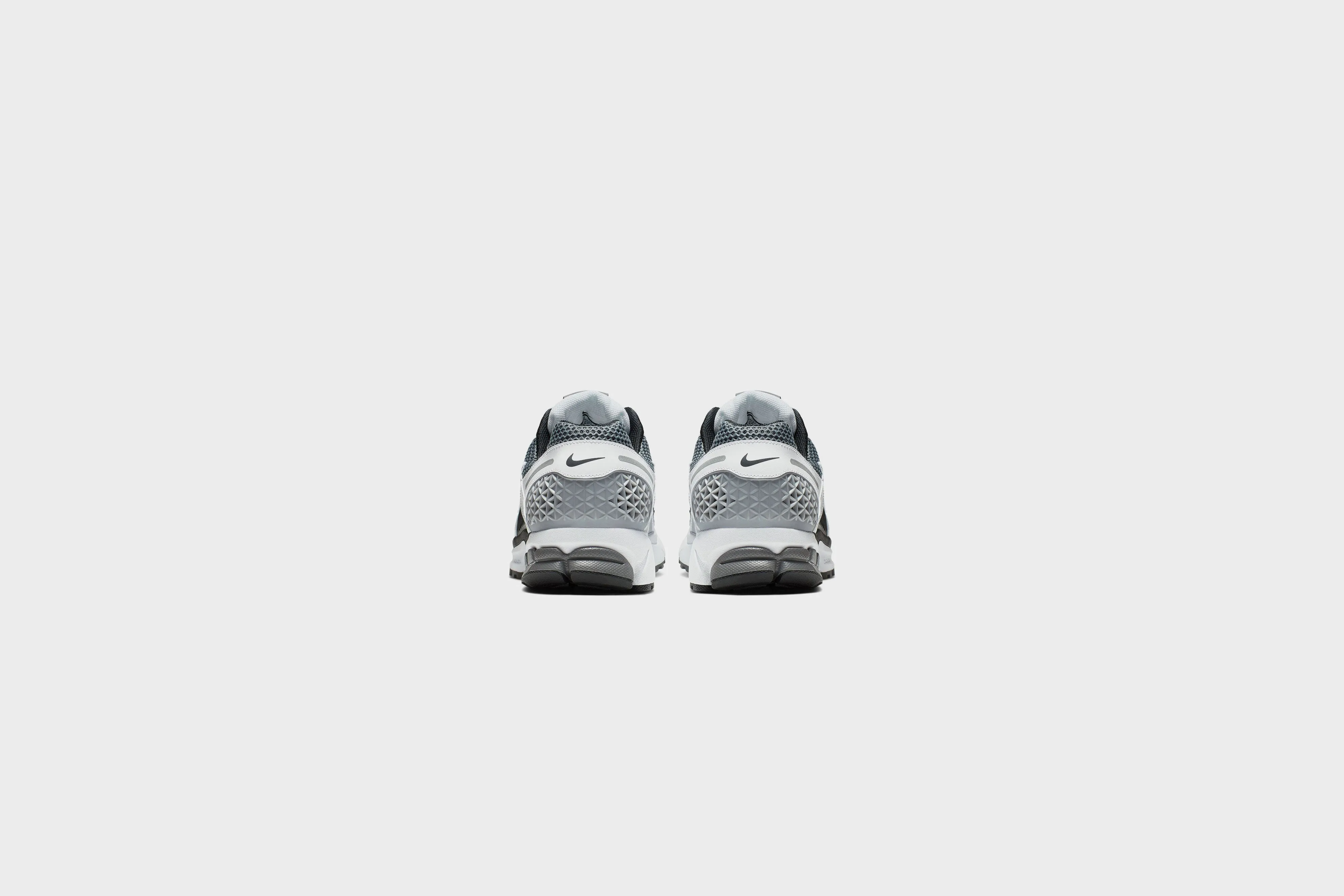 Nike Zoom Vomero 5 SE SP (Dark Grey/Black-White-Sail)
