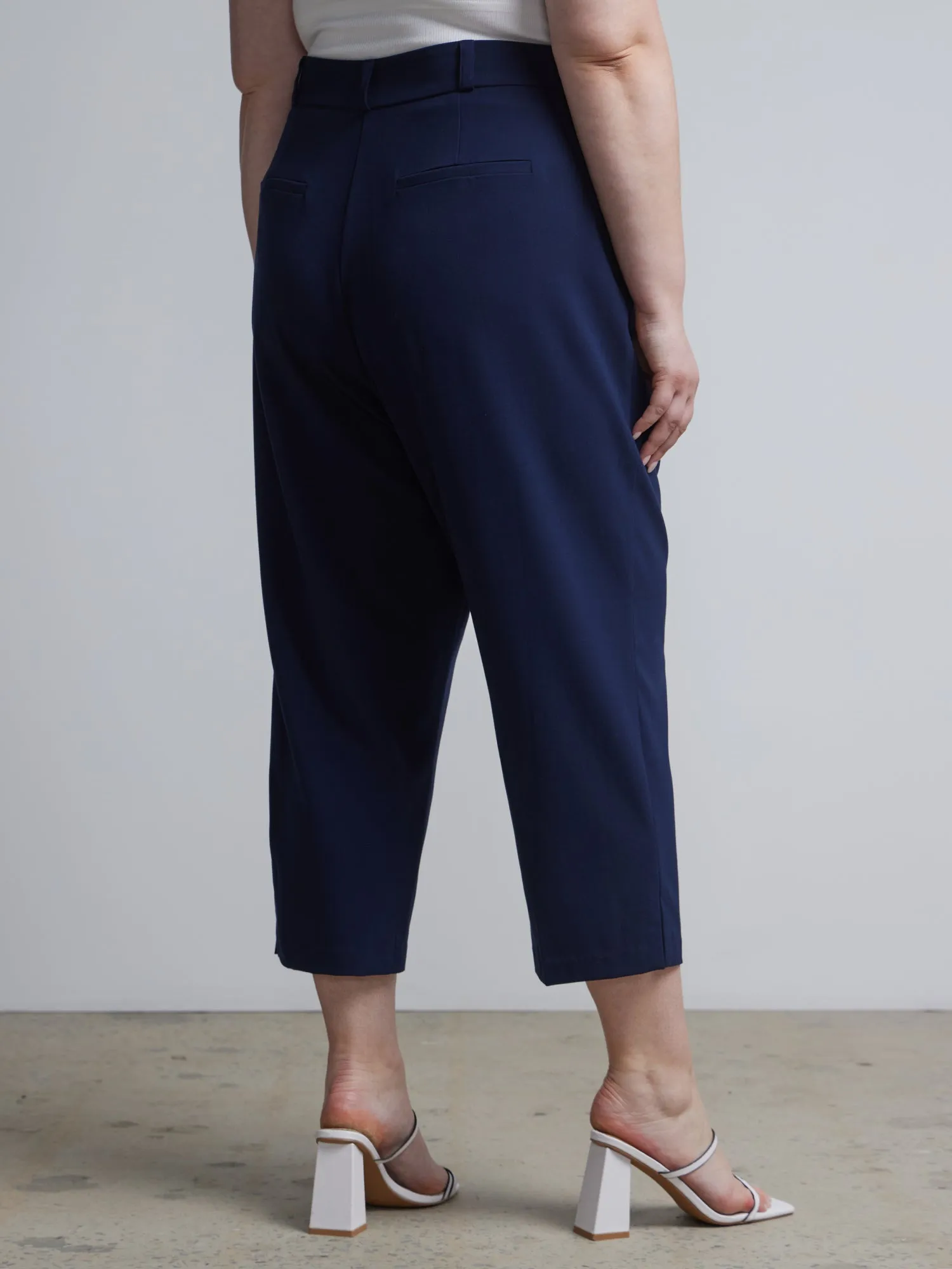 Plus Essential Stretch High Rise Capri Pant