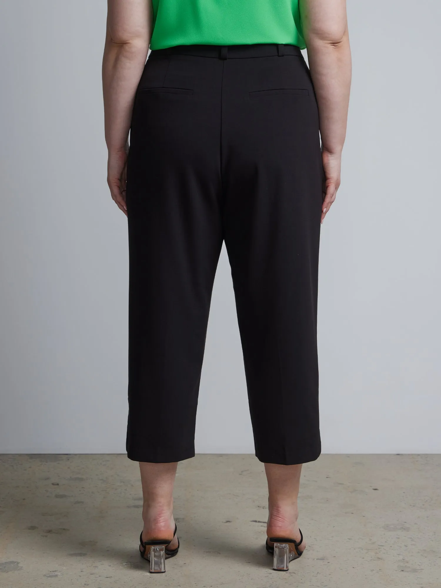 Plus Essential Stretch High Rise Capri Pant