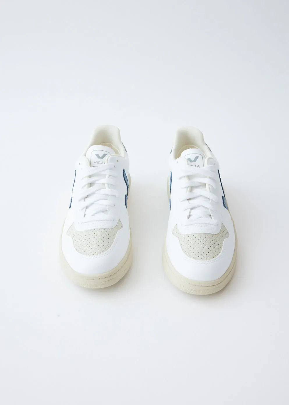 V-10 Vegan Sneakers