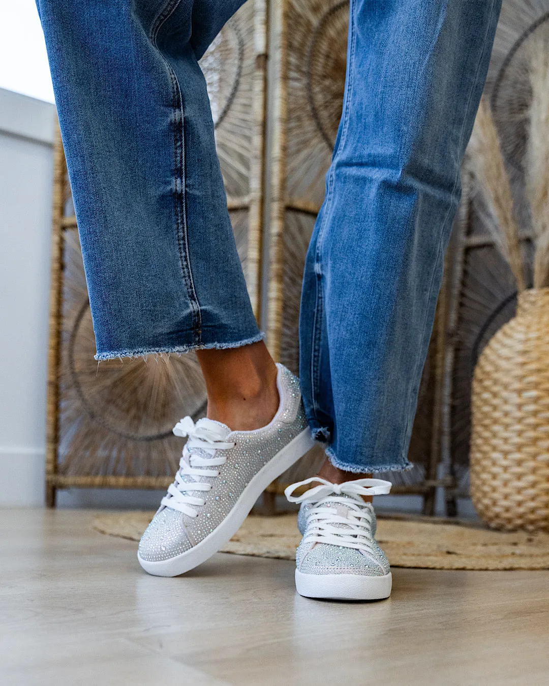 Very G Flirty Sneakers - Cream